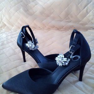 JOURNEE COLLECTION  / 8 /  LOXLEY BLACK HEELS